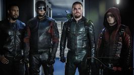 Arrow strieľal tak mimo, že si vyslúžil koniec. Posledná séria sa javí ako zbytočná
