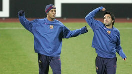 Barcelona predala opilcov Deca a Ronaldinha, aby ochránila Messiho 