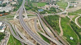 VIDEO: Tempo na rýchlostnej ceste R7 prudko rastie, pozrite si najnovšie zábery