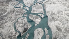 Pod grónskym kontinentálnym ľadovcom objavili viac ako 50 jazier