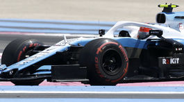 Najlepší jazdec na poslednom mieste? F1 priznala chybu, Kubicovi cenu vzali