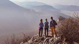 Paraglajding, drony, štvorkolky, ohne: V Malých Karpatoch sa vo veľkom porušujú pravidlá