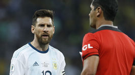 Argentína kritizuje verdikty rozhodcov. Messi: Brazília bola lepšia