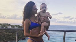 Zúfalka Longoria sa zbavila tehotenských kilogramov! Jej telo? To je paráda