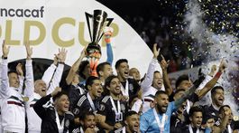 USA nenašlo recept na Mexiko. Víťazstvo v Gold Cupe zariadil Dos Santos