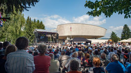 Oslavy SNP aj s veľkolepou vojenskou parádou
