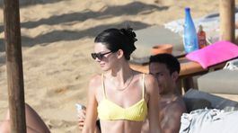 Najlepšie platená modelka sveta v bikinách! Tak čo poviete, má miliónové telo?