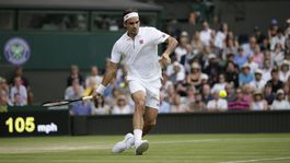 Djokovič zmietol súpera, Federer zavŕšil stovku. V semifinále súboj titánov