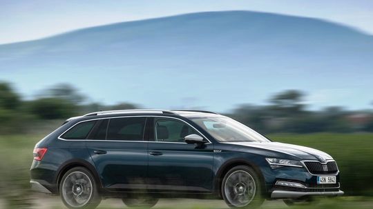 Škoda Superb Scout - 2019