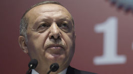 Bojovníci Islamského štátu sa na videu vyhrážali Erdoganovi