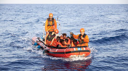 Španielsko zachránilo na mori takmer 200 migrantov zo severnej Afriky