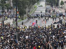 Hong Kong / demonštrácie /
