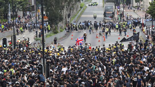 USA vyzvali na nenásilné riešenie krízy v Hongkongu