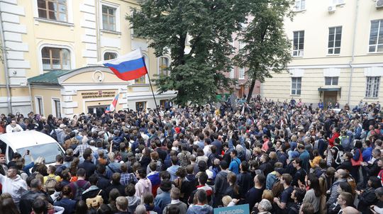 Polícia nezasiahla voči nepovolenému protestu v centre Moskvy