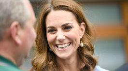 Usmiata vojvodkyňa Kate mala na sebe šaty Emilia Wickstead.