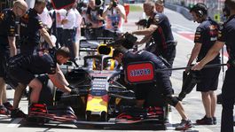 Raz, stop, dva. Mechanici Red Bullu utvorili rekord