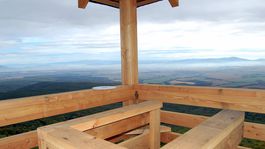 Marhát: Z nudného kopca je turistická atrakcia. Vďaka rozhľadni aj zelenému krížu