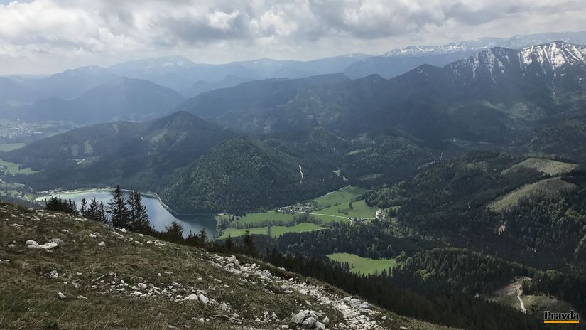 Výhľad od Terzerhausu na Erlaufsee. Dá sa v ňom...
