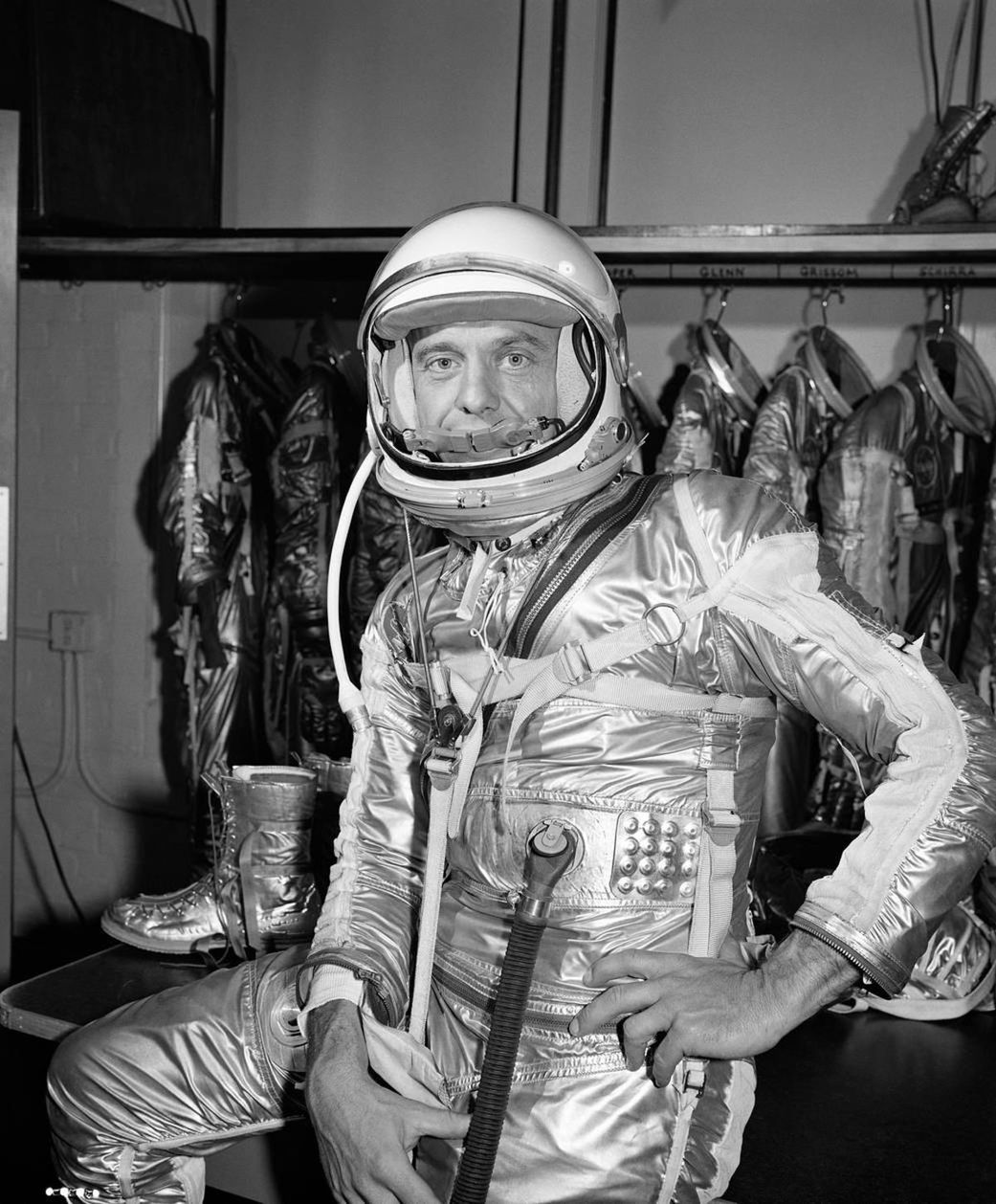 Prvý Američan v kozme Alan Shepard.