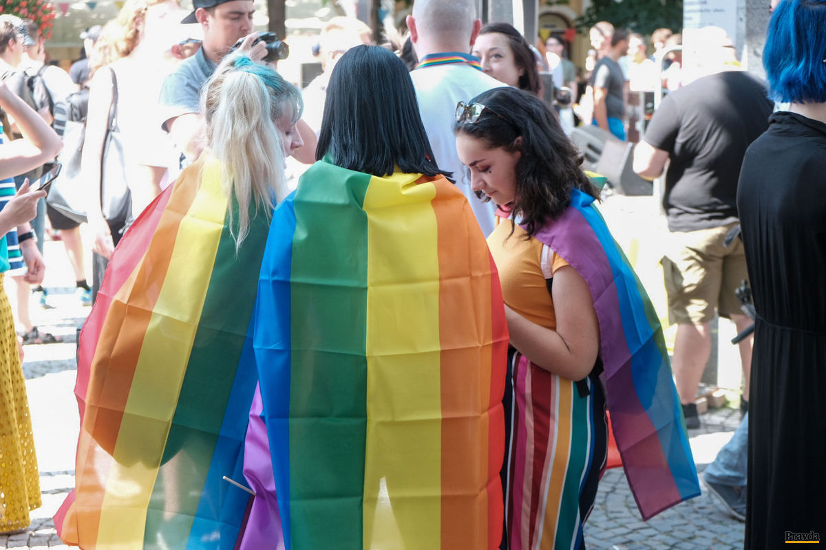 duhový pride 2019, bratislava, LGBTI, vlajka dúhová