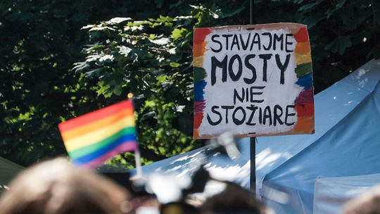 Ulice Bratislavy rozžiaril Dúhový Pride
