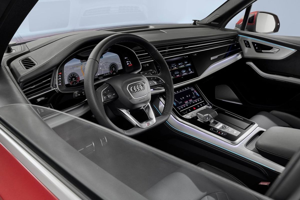 Palubná doska dostala celkom nový infotainment....