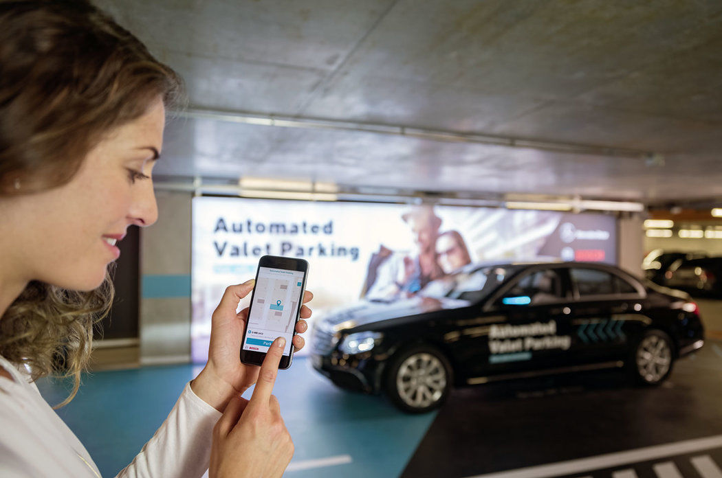 Pri odchode si auto privoláte mobilom.