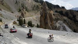 Galeje na chvoste. Sagan a spol. prosia hory o milosť