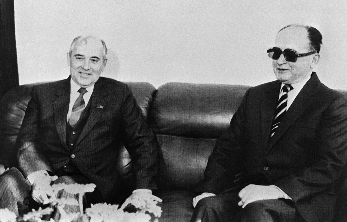 V júli 1989 Michail Gorbačov vyhlásil, že každá...