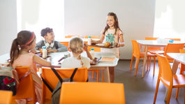 Zmätky s obedmi zadarmo