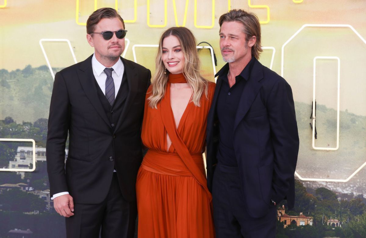 Leonardo DiCaprio, Margot Robbie a Brad Pitt na...