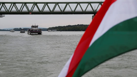Maďarsko nasadí na boj proti nelegálnej migrácii vojenskú loď