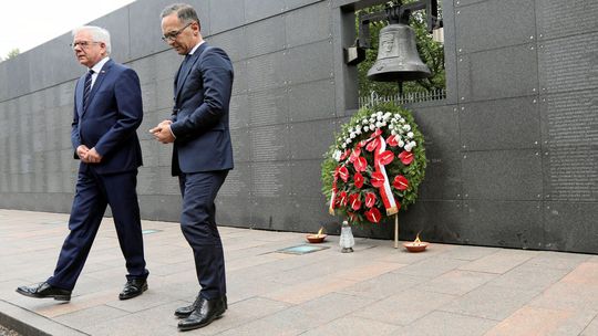 Nemecký minister zahraničia prosí Poliakov o odpustenie za nacistické zločiny