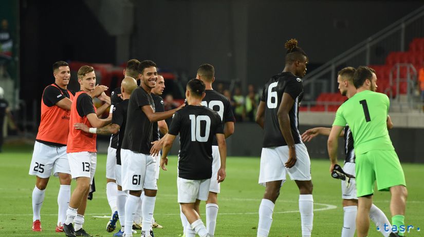 Radosť futbalistov Plovdivu z postupu. 