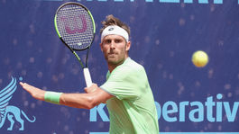 Trpezlivý Gombos zvládol bitku o štvrťfinále, čaká ho búrlivák Kyrgios