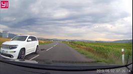 Hyenizmus: Vodič mal ťahať za autom psa