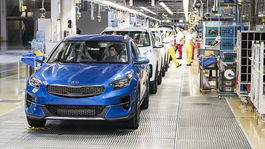 Útlm výroby áut na Slovensku? Automobilky zatiaľ o tom nehovoria