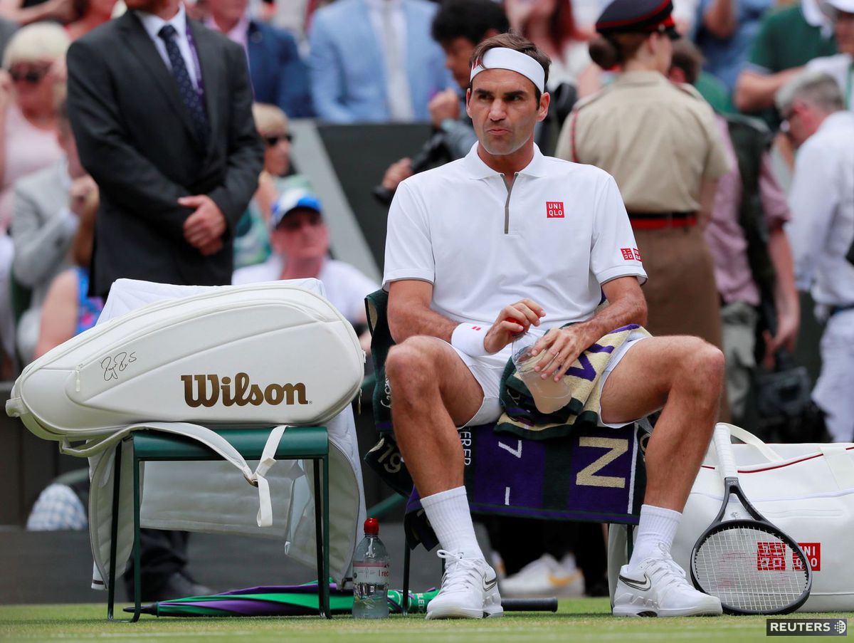 Roger Federer počas finále Wimbledonu.