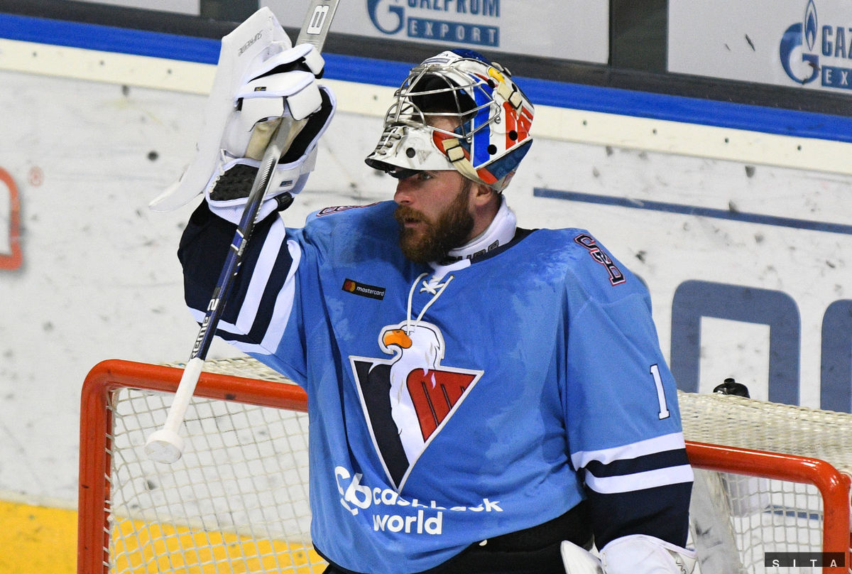 Za Slovan odchytal jednu sezónu v KHL.