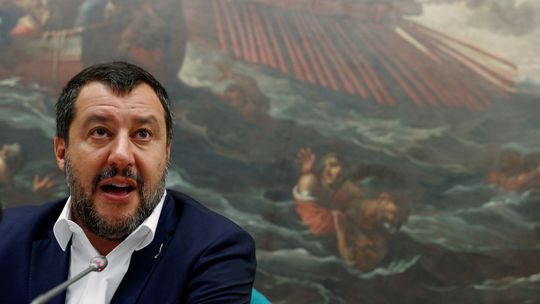 Salvini tlačí na predčasné voľby