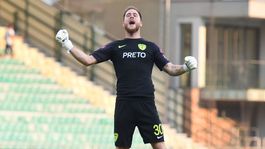 Holec: Výpoveď mi poslali kuriérom. Platy nám chceli zraziť o 80 %