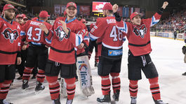 Hokejová kontroverzia. Slovan protestuje proti titulu pre Bystricu