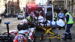 Muž v centre Sydney pobodal ženu