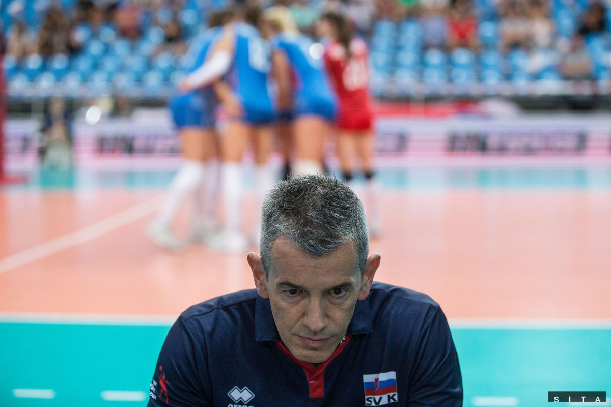 Tréner slovenských volejbalistiek Marco Fenoglio.