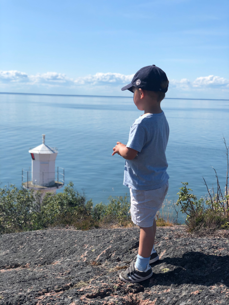 Švédsky princ Oscar na ostrove Blå Jungfrun.