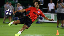 Vojna Realu s Barcelonou. Atlético tiahne do boja s novým Ronaldom