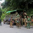 Mjanmarsko / armáda /