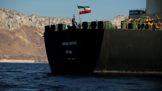 Iránsky tanker i napriek úsiliu USA opustil Gibraltár
