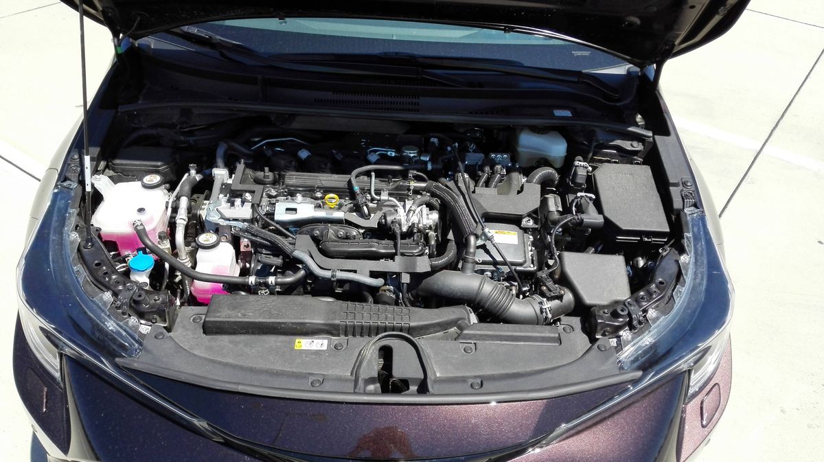 Systémový výkon má hodnotu 132 kW (180 k).