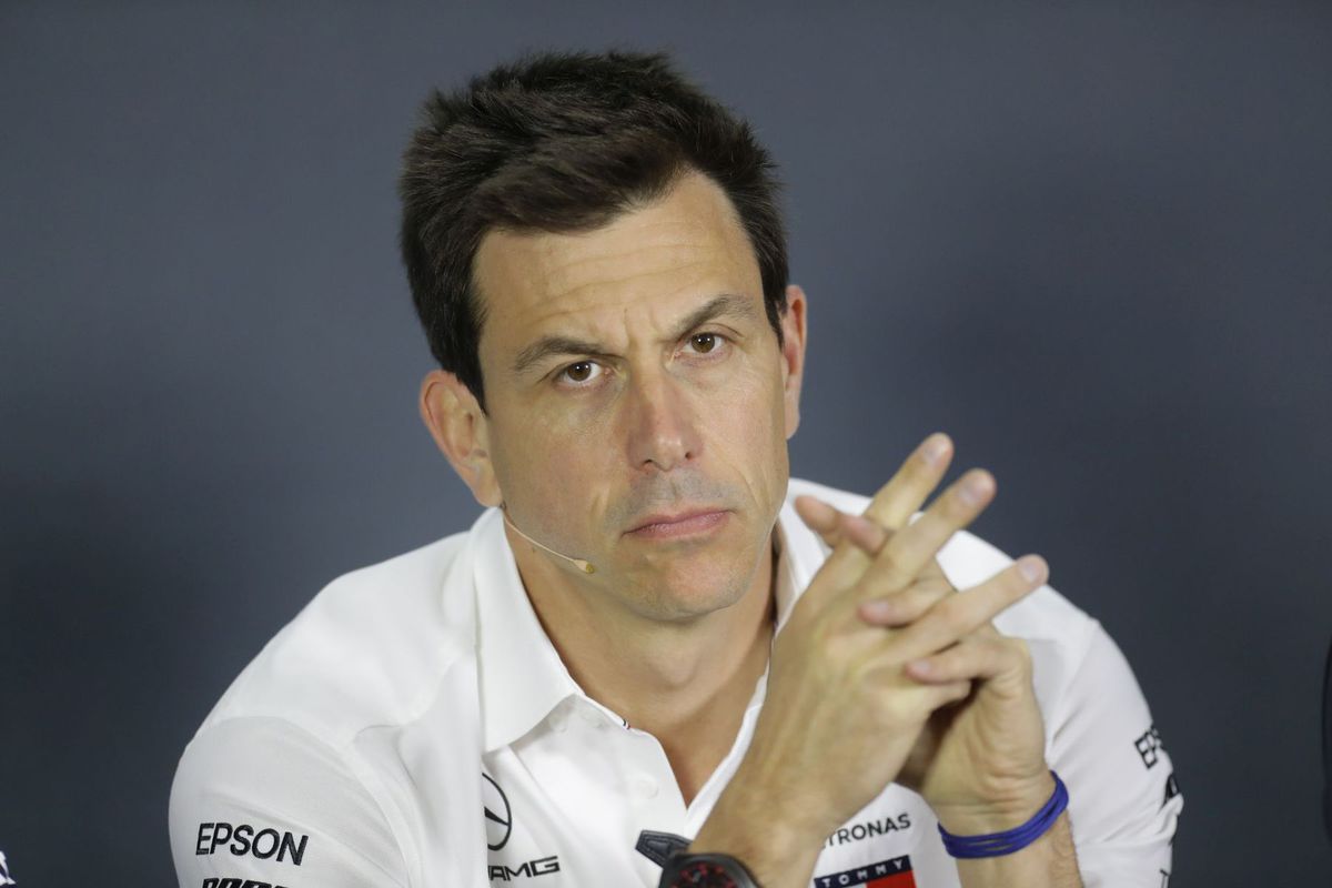 Šéf tímu Mercedes Toto Wolff.